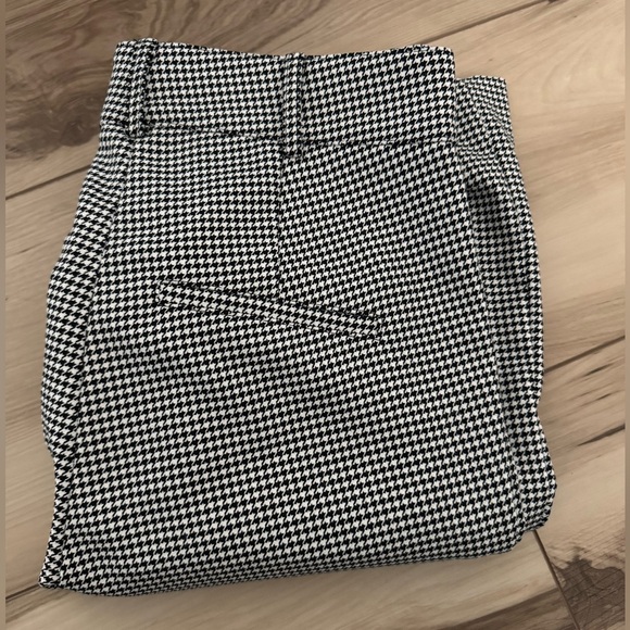 Veronica Beard Pants - Veronica Beard Hibiscus Pintuck Pants in Houndstooth